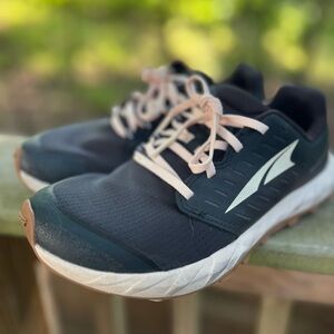 Women’s Altra Superior 5